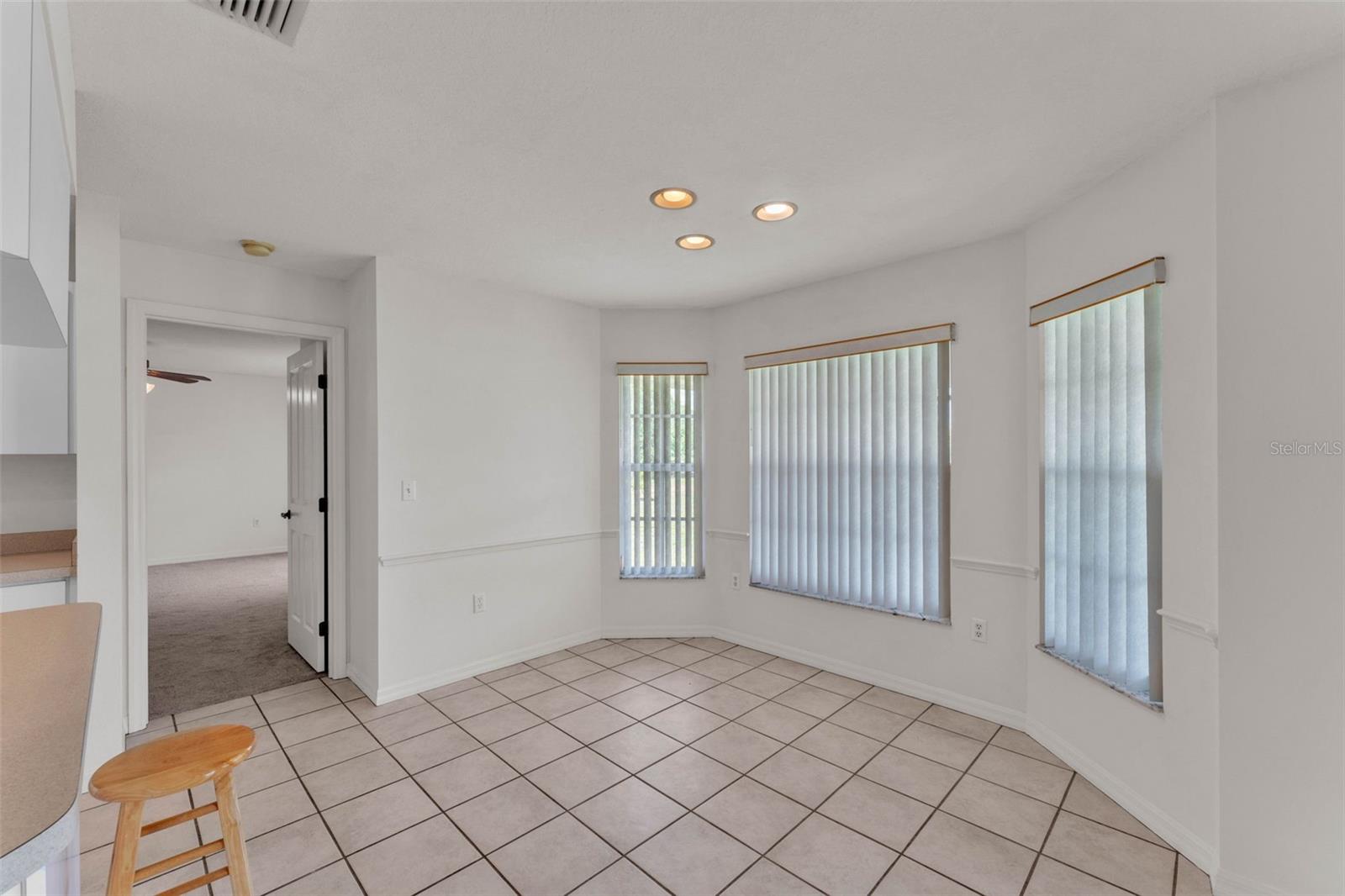 Image 27 of 59 For 8904 Carrolwood Drive