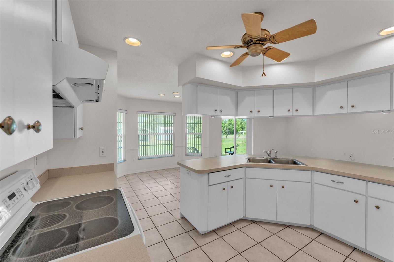 Image 31 of 59 For 8904 Carrolwood Drive