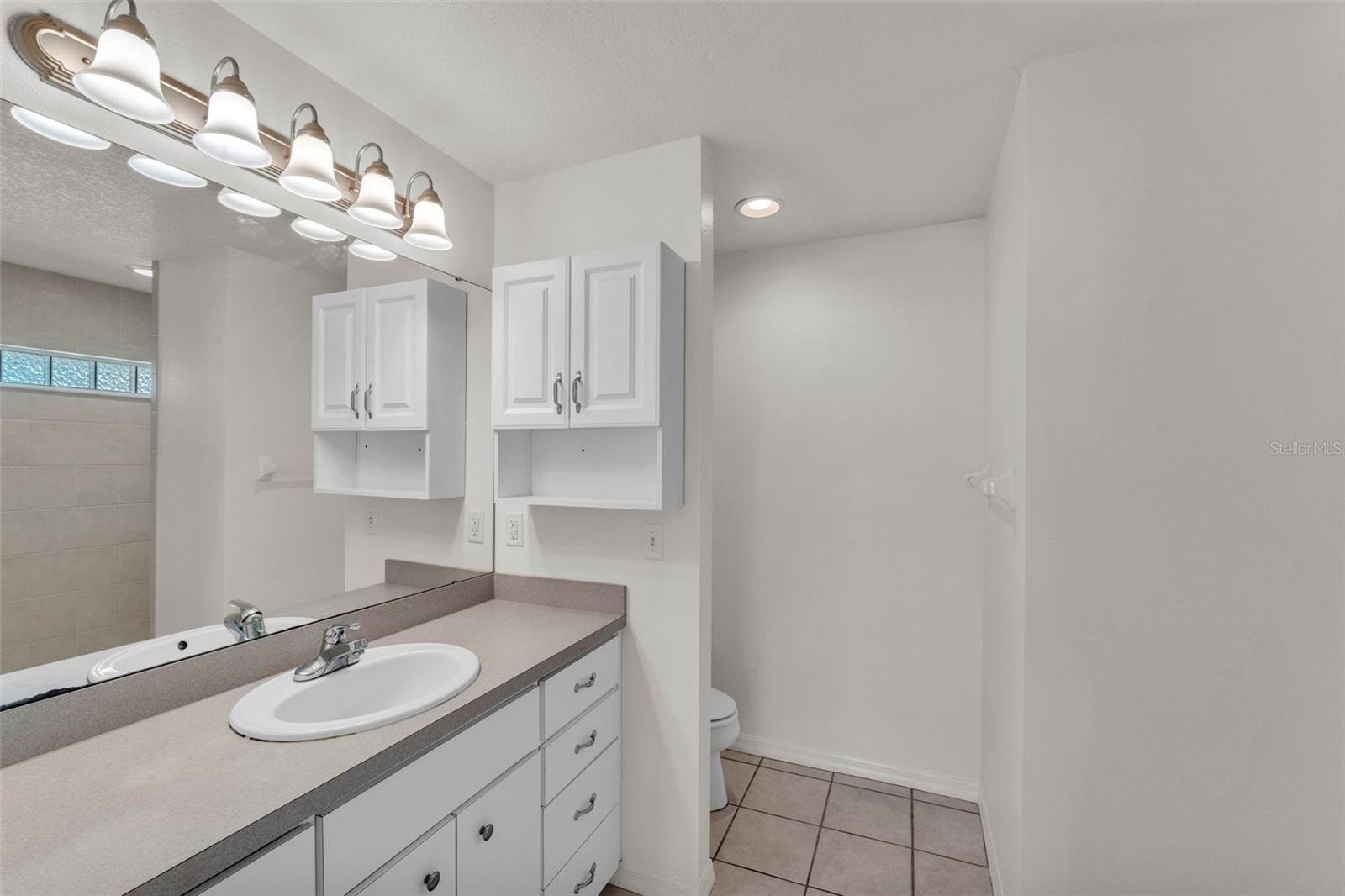 Image 40 of 59 For 8904 Carrolwood Drive