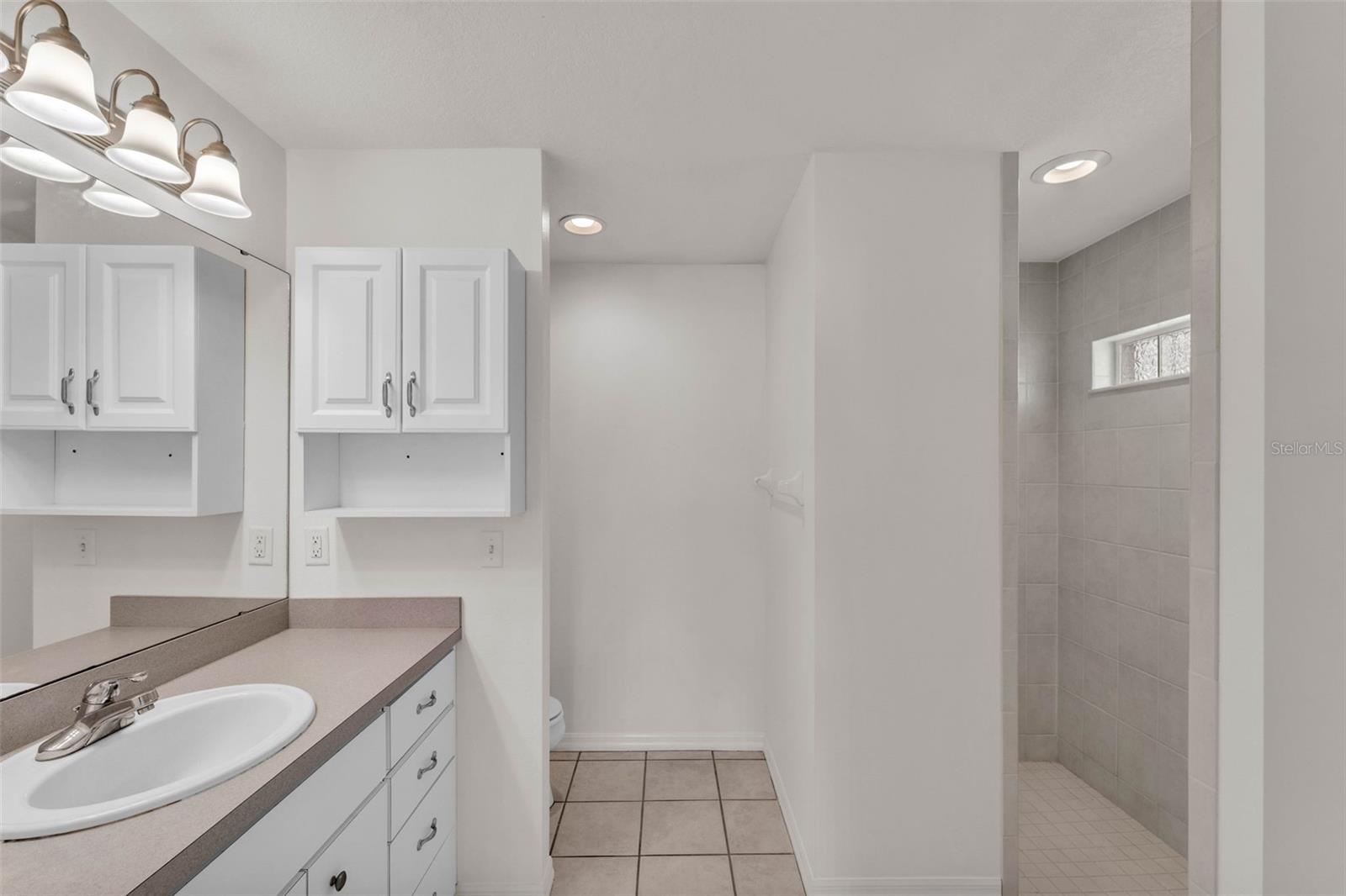 Image 41 of 59 For 8904 Carrolwood Drive