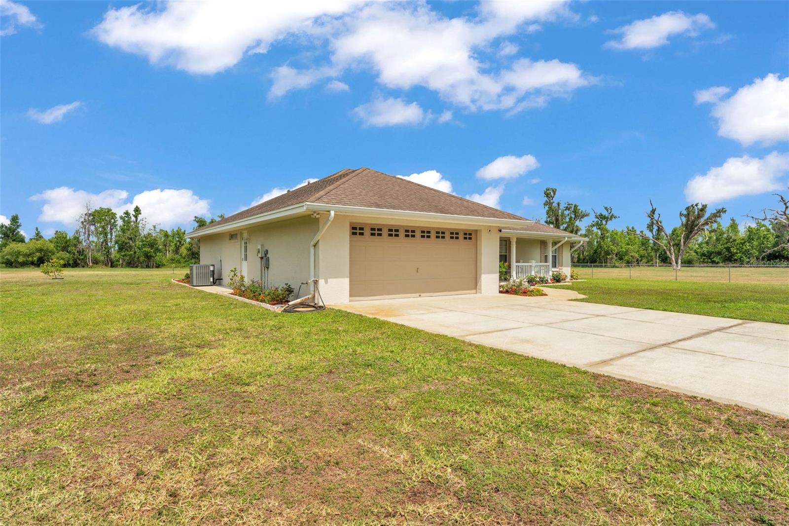 Image 44 of 59 For 8904 Carrolwood Drive