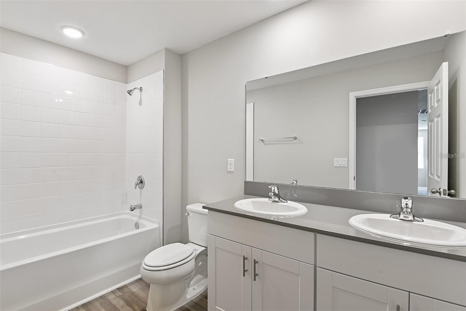 Image 13 of 28 For 14761 Summer Branch Drive 14761