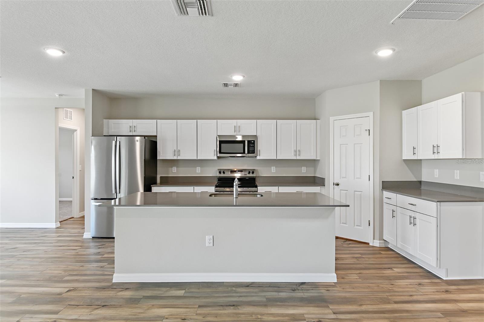 Image 6 of 28 For 14761 Summer Branch Drive 14761