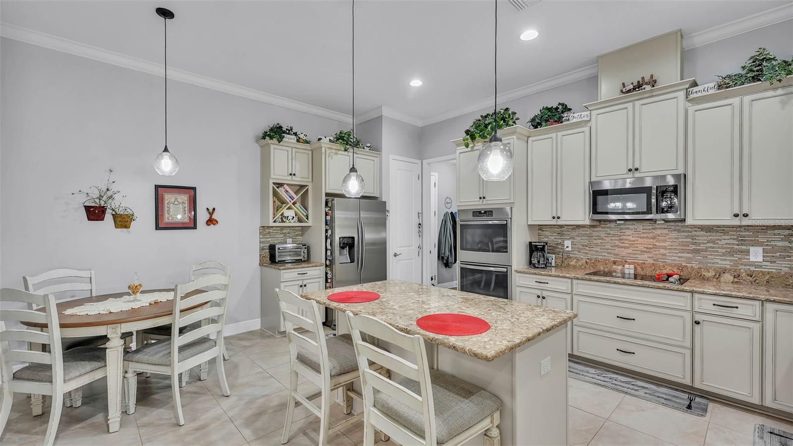 Image 18 of 78 For 3926 Aquilla Drive