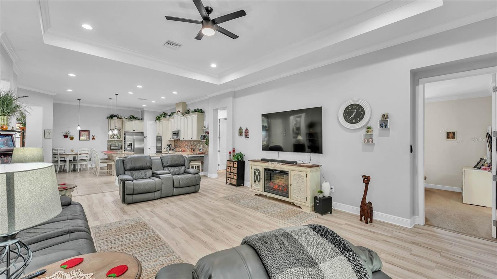 Image 28 of 78 For 3926 Aquilla Drive
