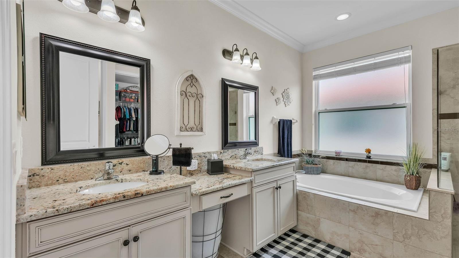 Image 42 of 78 For 3926 Aquilla Drive