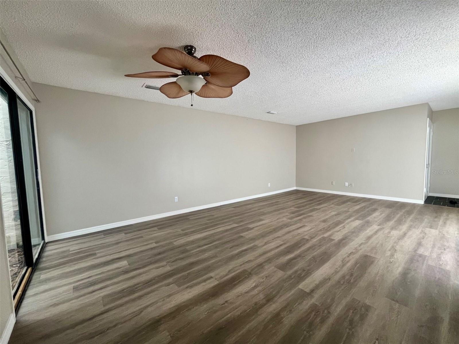 Image 4 of 16 For 6576 Sweetbriar Lane 6576