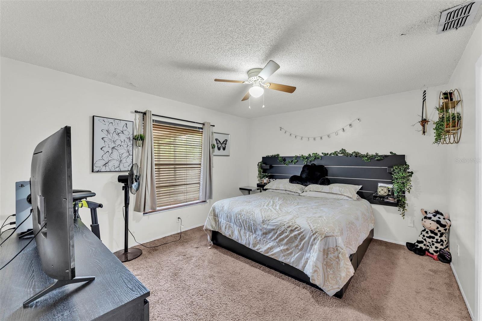 Image 16 of 36 For 2526 Fabry Circle