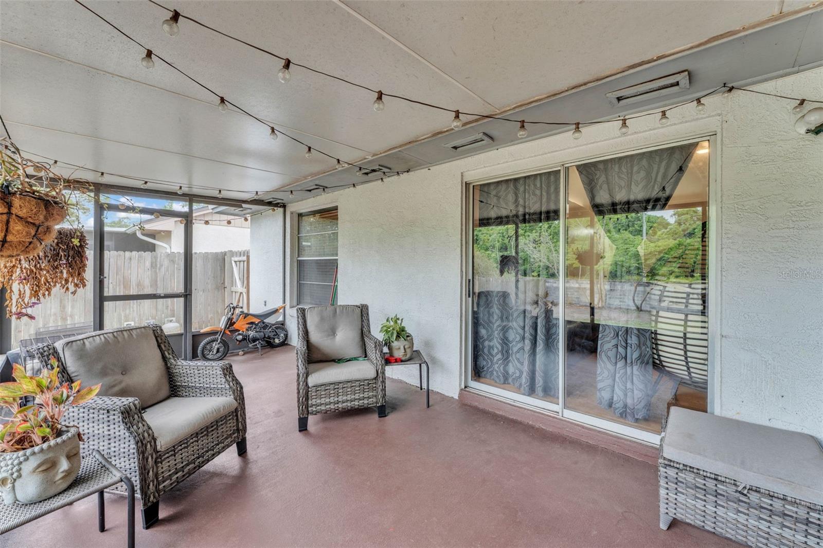 Image 22 of 36 For 2526 Fabry Circle