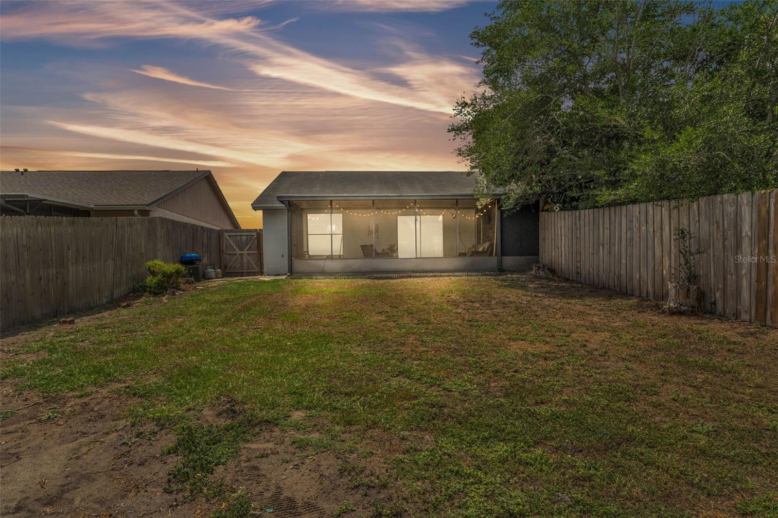 Image 25 of 36 For 2526 Fabry Circle