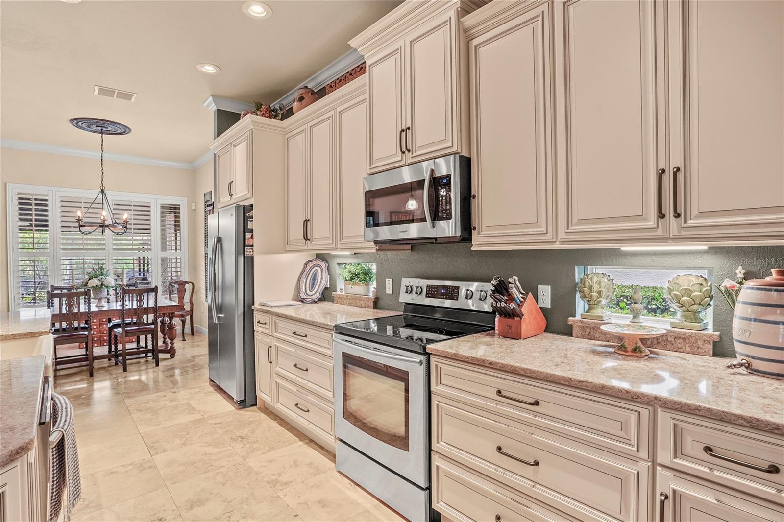 Image 14 of 66 For 2569 Laurel Glen Drive