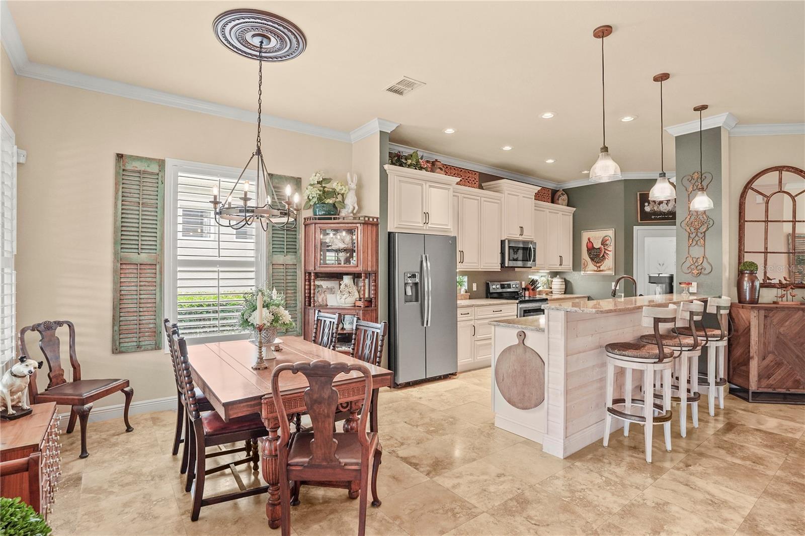 Image 15 of 66 For 2569 Laurel Glen Drive