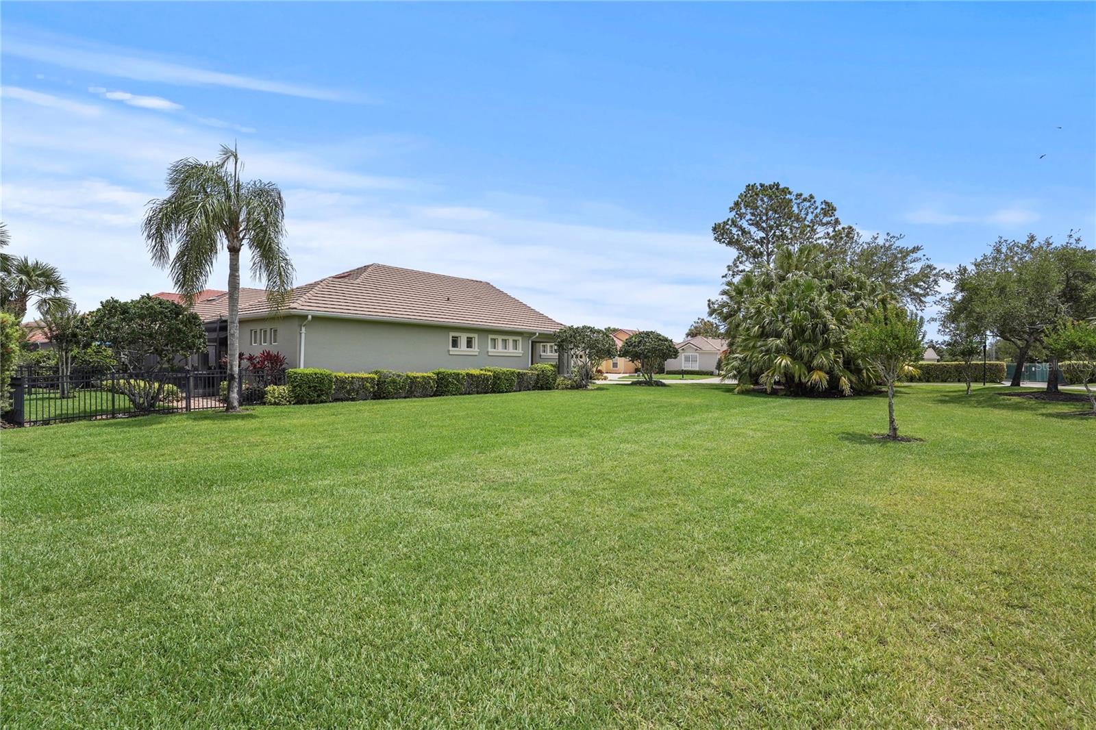 Image 36 of 66 For 2569 Laurel Glen Drive