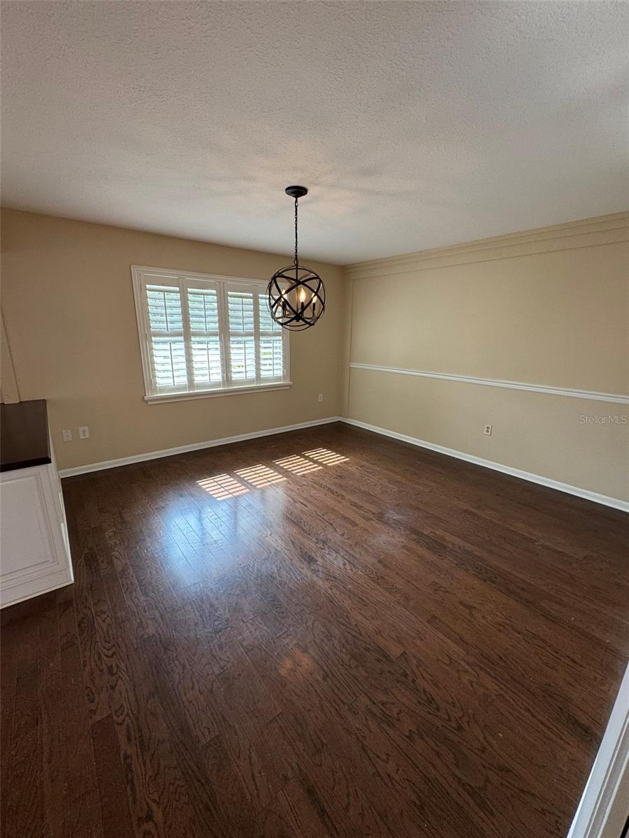 Image 19 of 39 For 5604 Stratford Lane