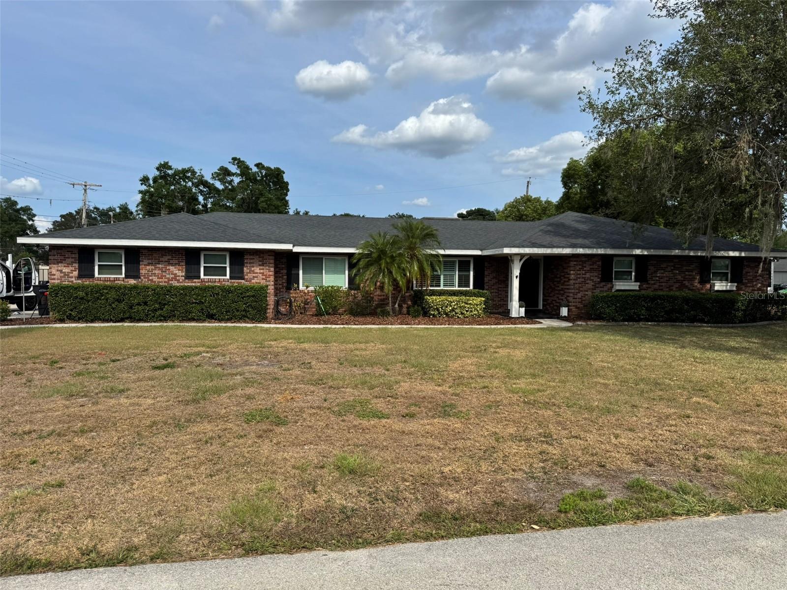 Image 2 of 39 For 5604 Stratford Lane