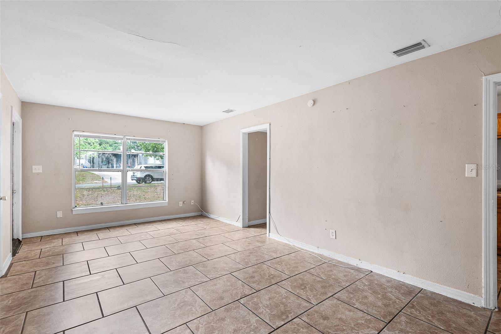 Image 10 of 26 For 236 Hillside Drive