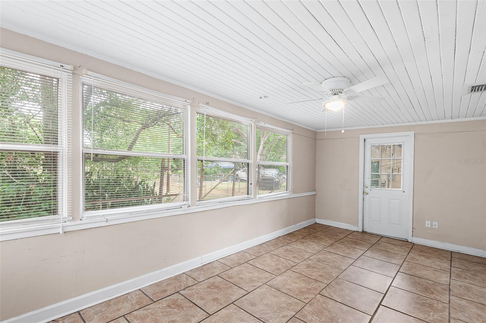 Image 13 of 26 For 236 Hillside Drive