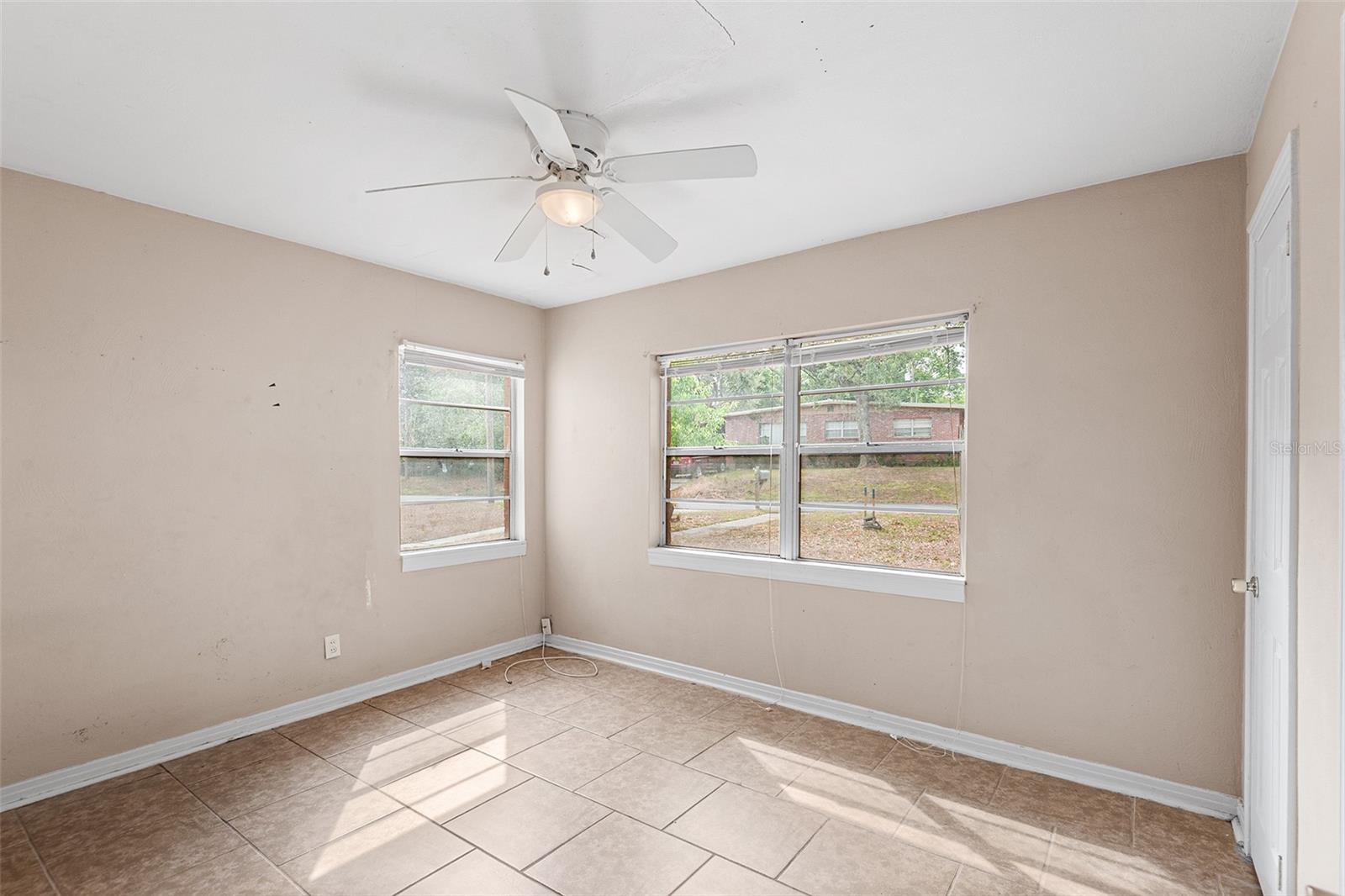 Image 15 of 26 For 236 Hillside Drive