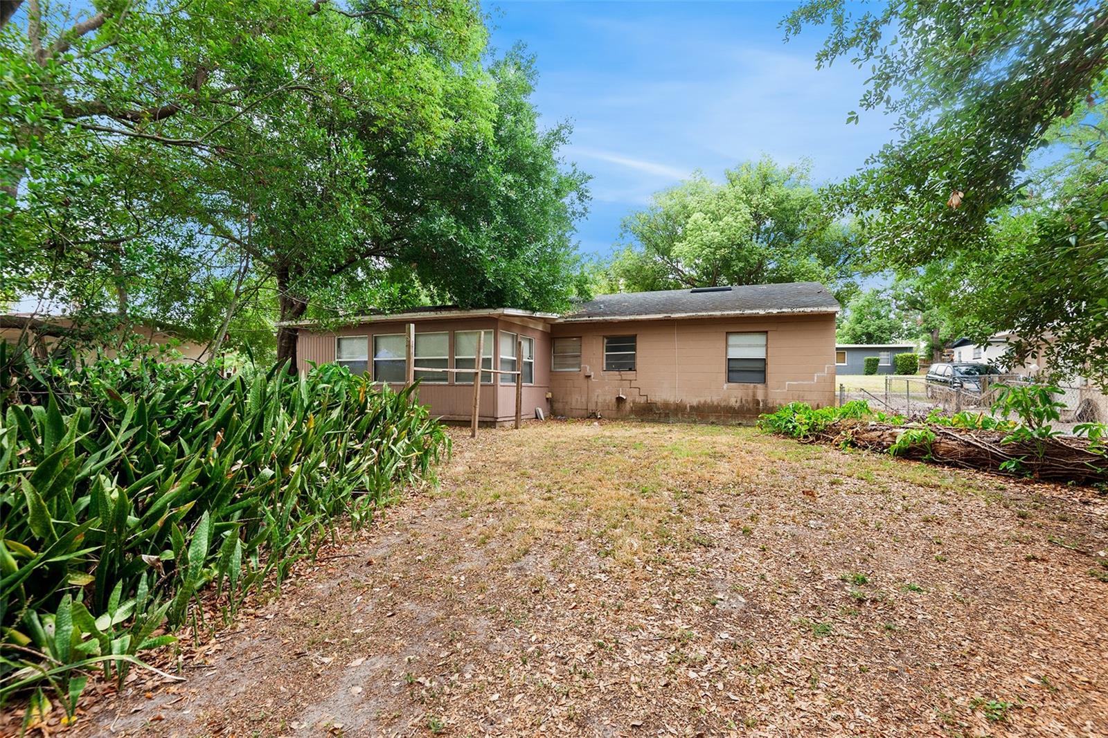 Image 6 of 26 For 236 Hillside Drive
