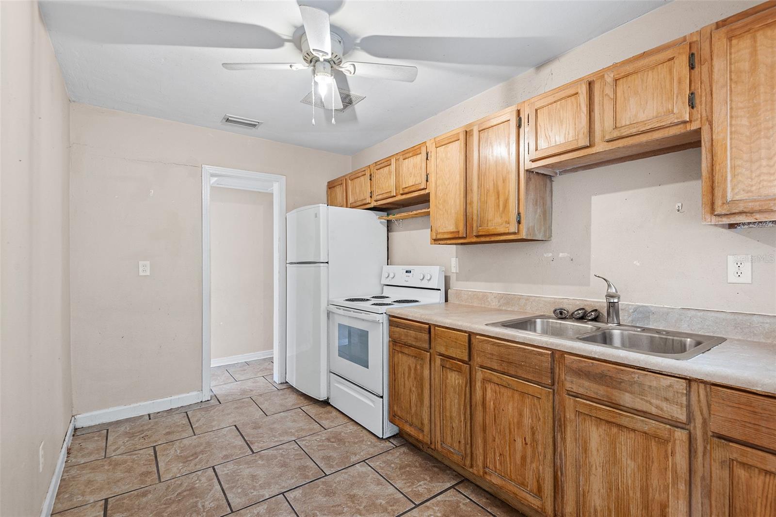 Image 7 of 26 For 236 Hillside Drive