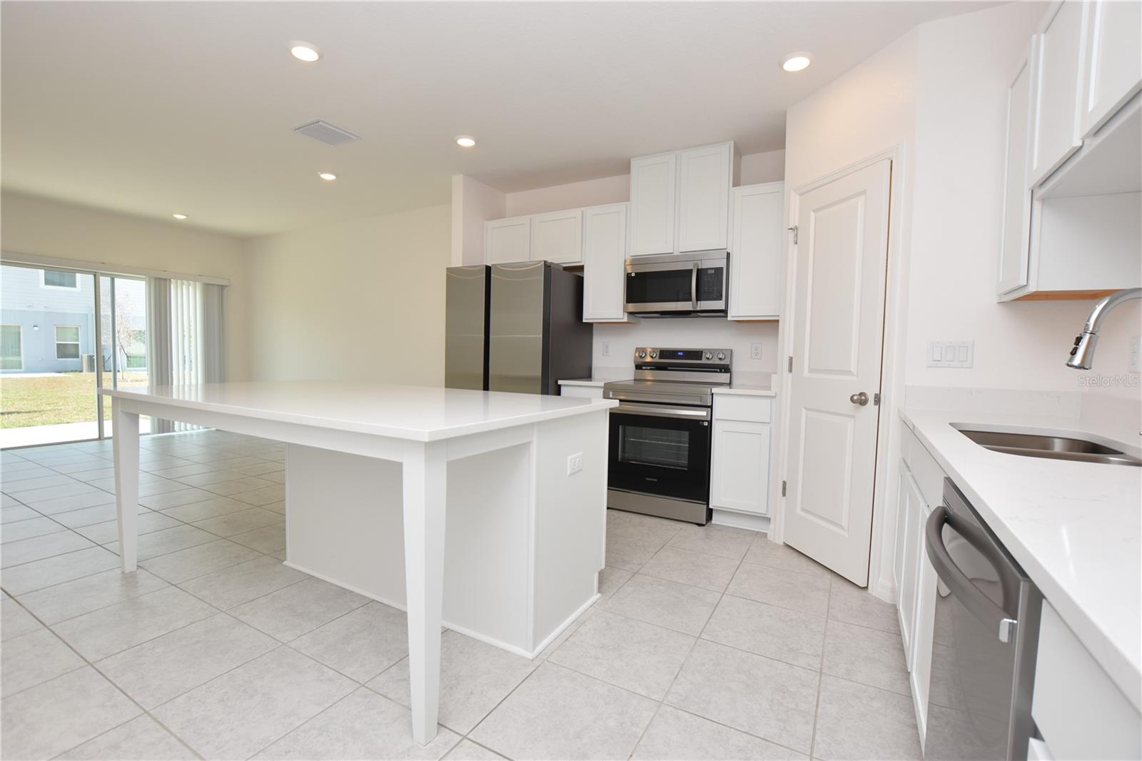 Image 8 of 37 For 3595 Summit View Way