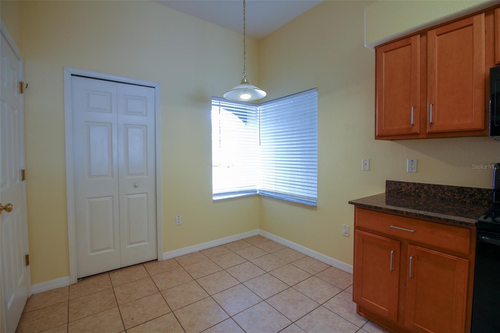 Image 10 of 25 For 1702 Holton Road