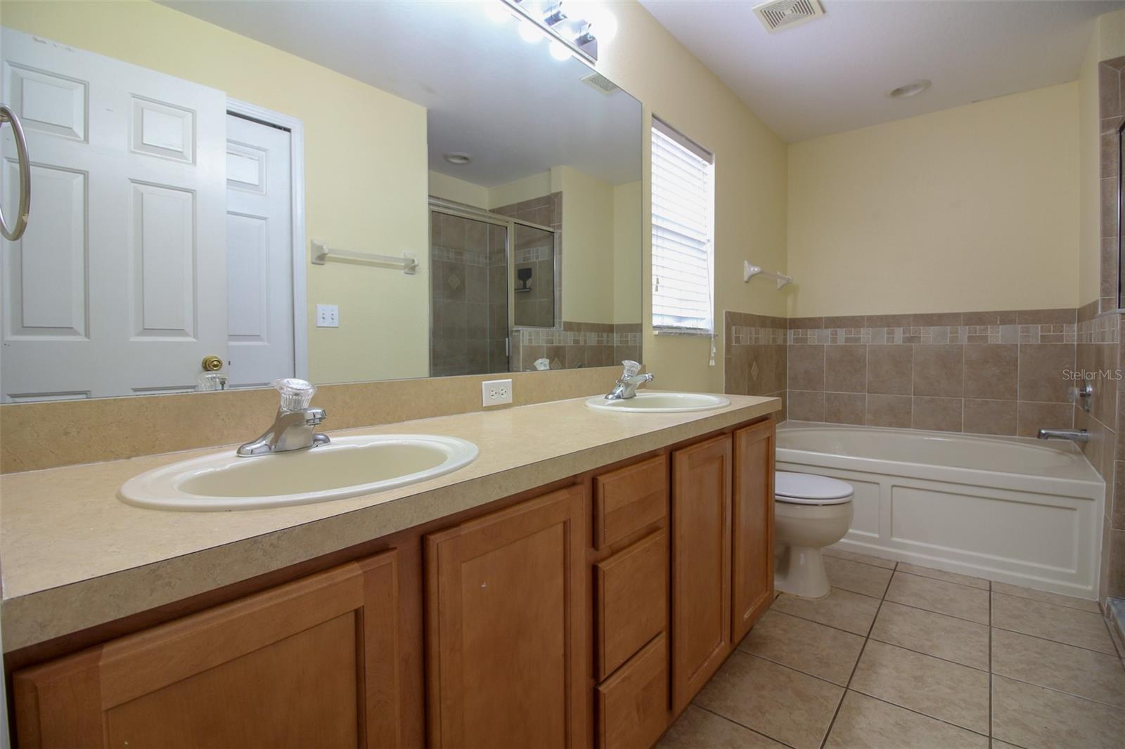Image 13 of 25 For 1702 Holton Road