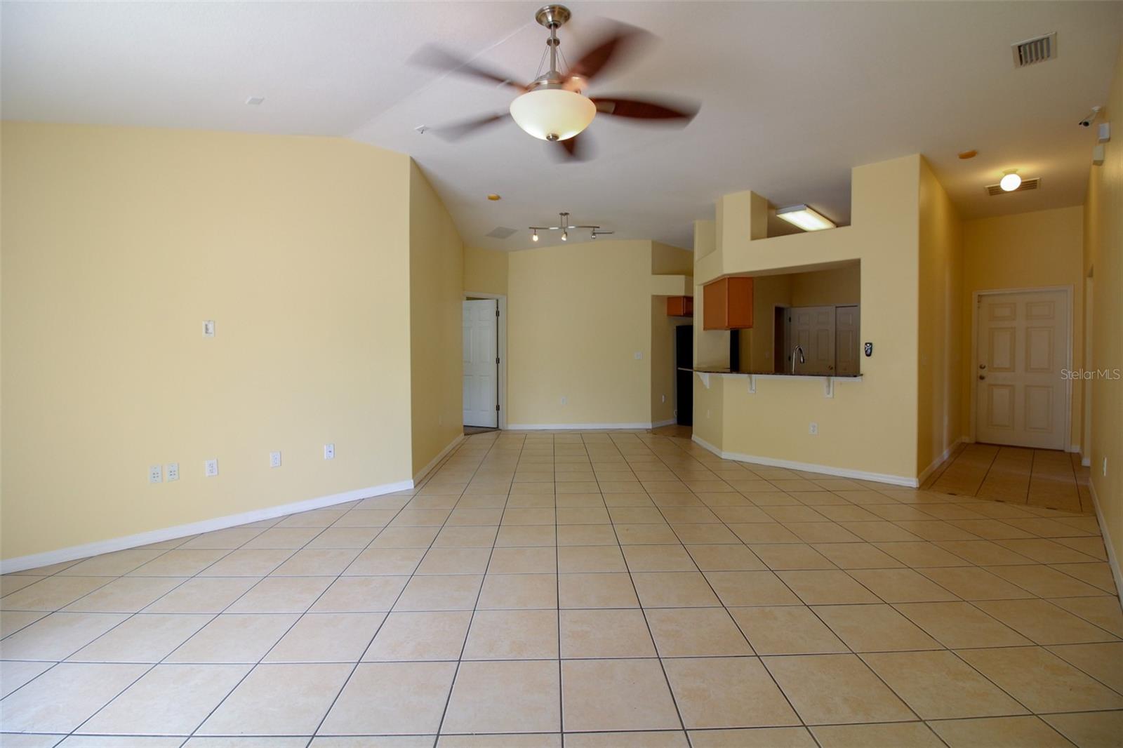 Image 4 of 25 For 1702 Holton Road