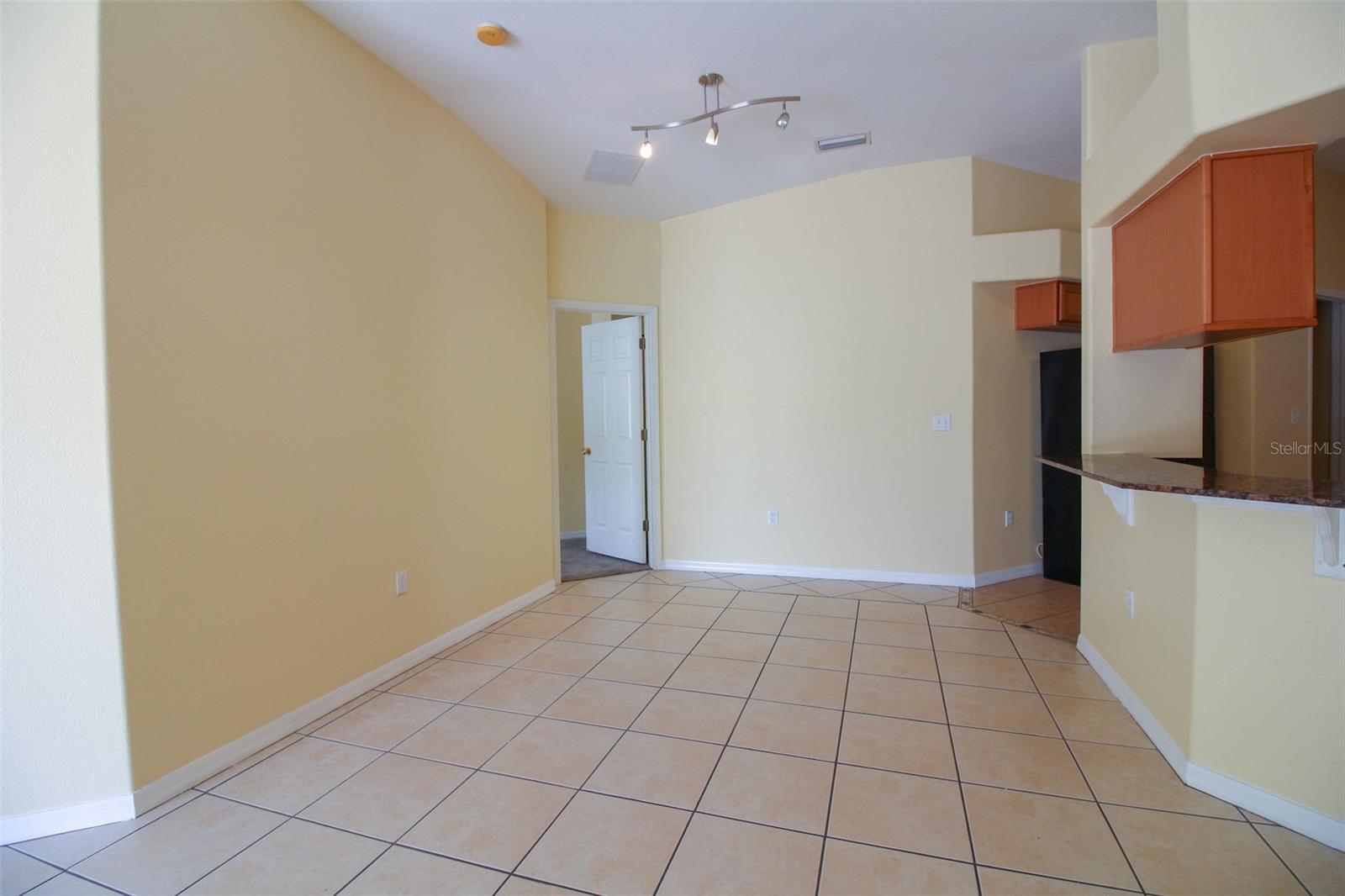 Image 6 of 25 For 1702 Holton Road