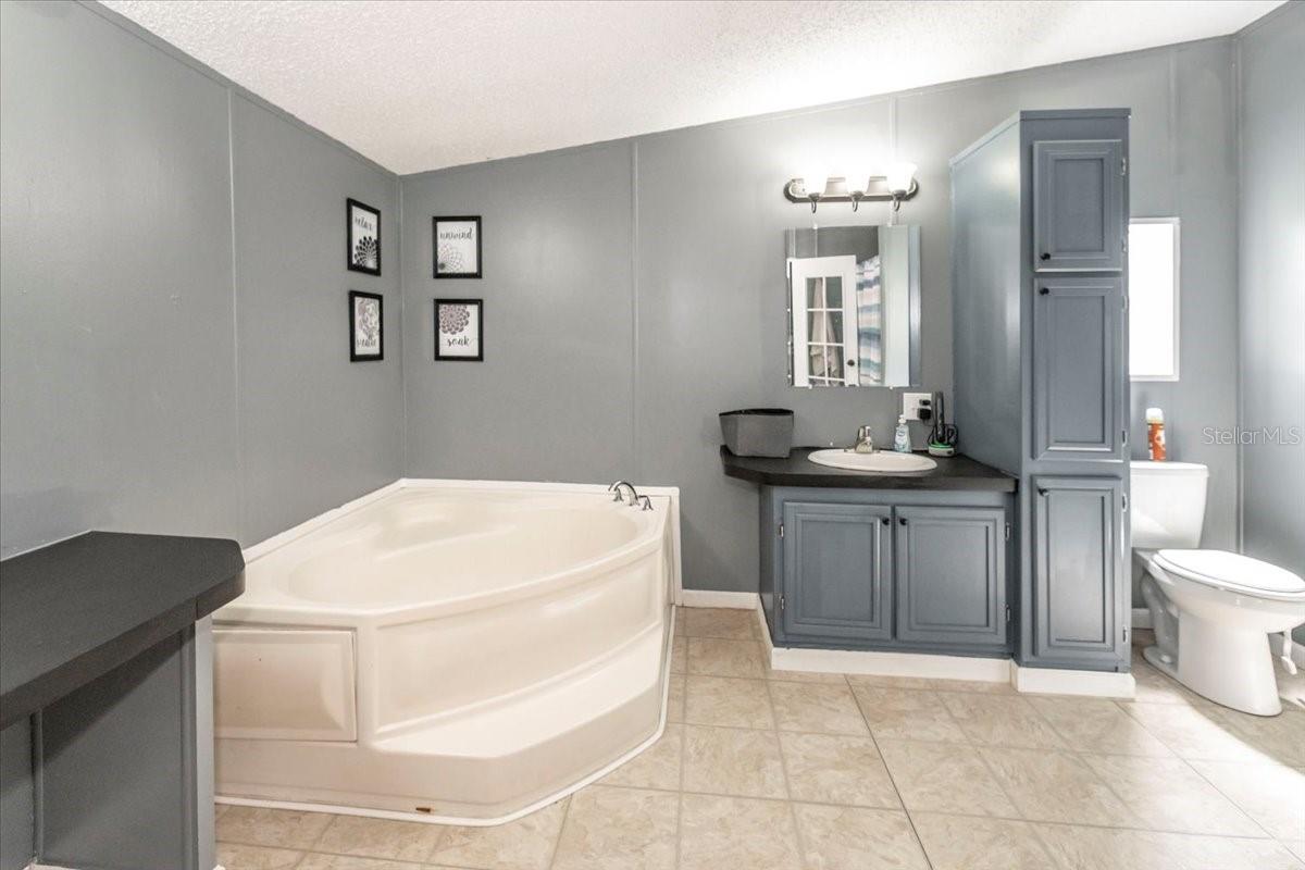 Image 19 of 36 For 5339 Meadow Grove Trail