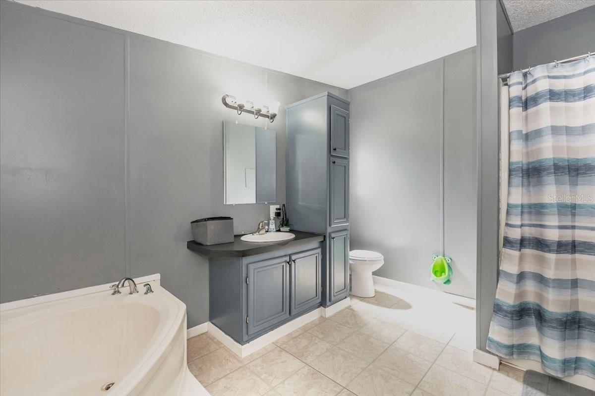 Image 21 of 36 For 5339 Meadow Grove Trail