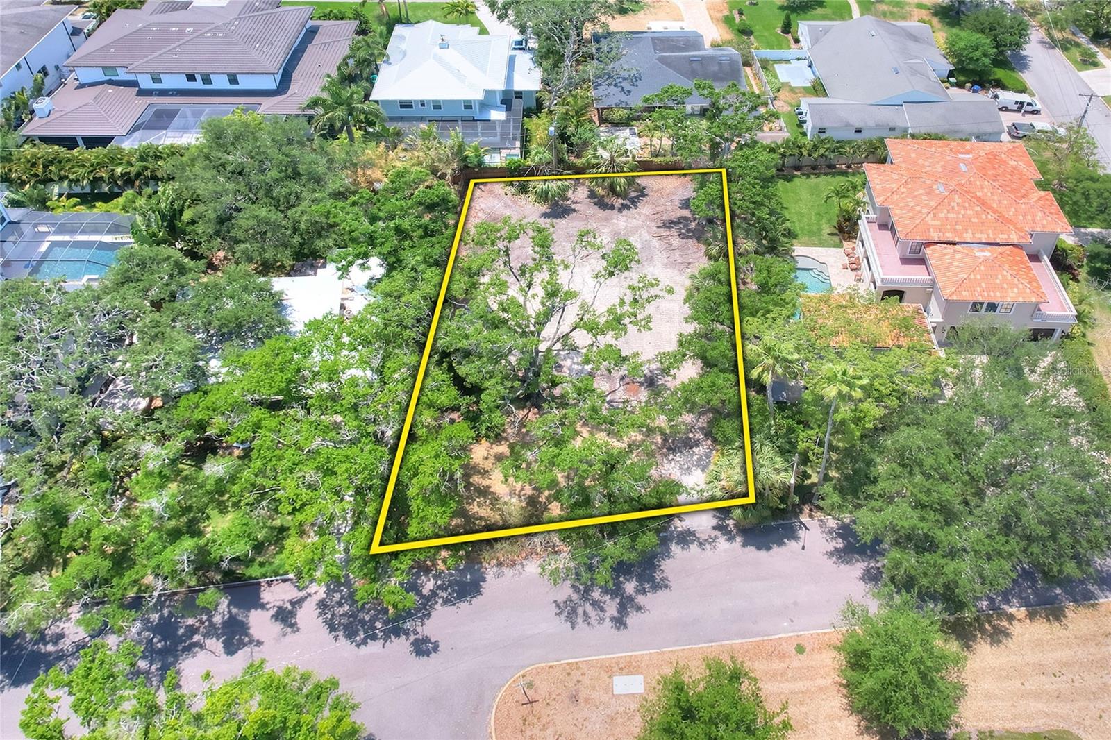 Image 3 of 23 For 572 Marmora Avenue