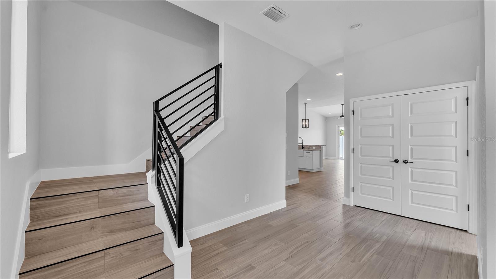 Image 4 of 48 For 1171 Windjammer Drive