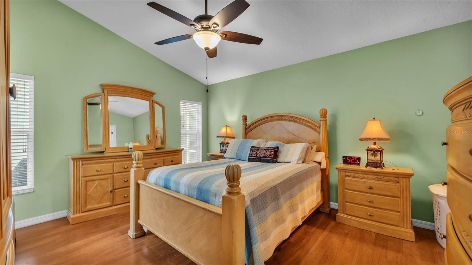 Image 20 of 40 For 506 Henley Circle