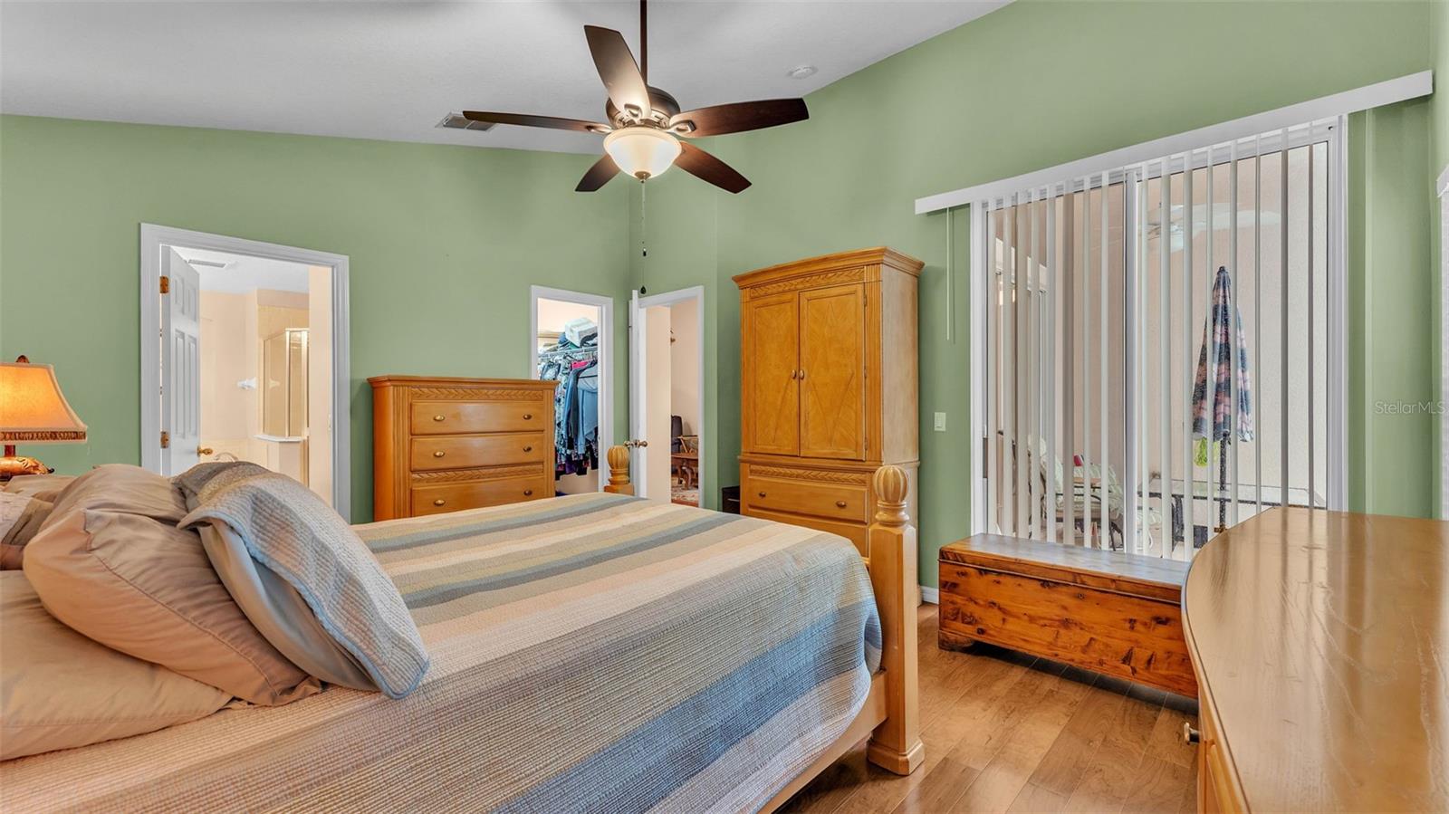 Image 21 of 40 For 506 Henley Circle