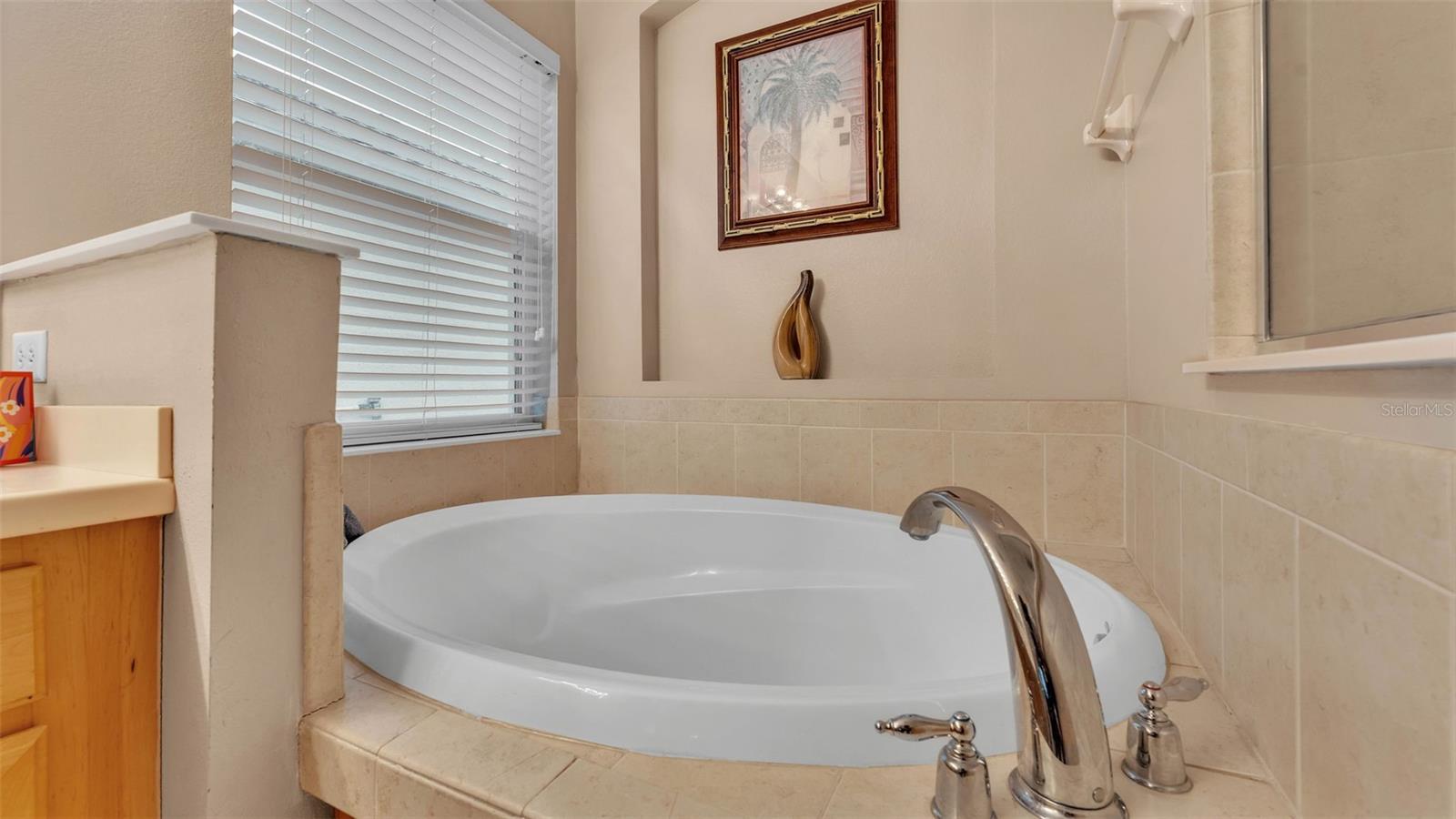 Image 24 of 40 For 506 Henley Circle