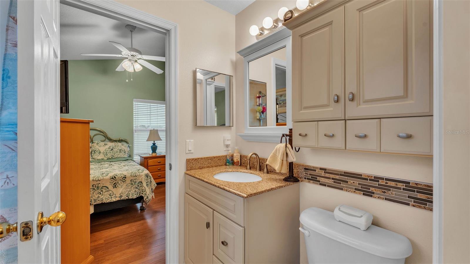 Image 31 of 40 For 506 Henley Circle