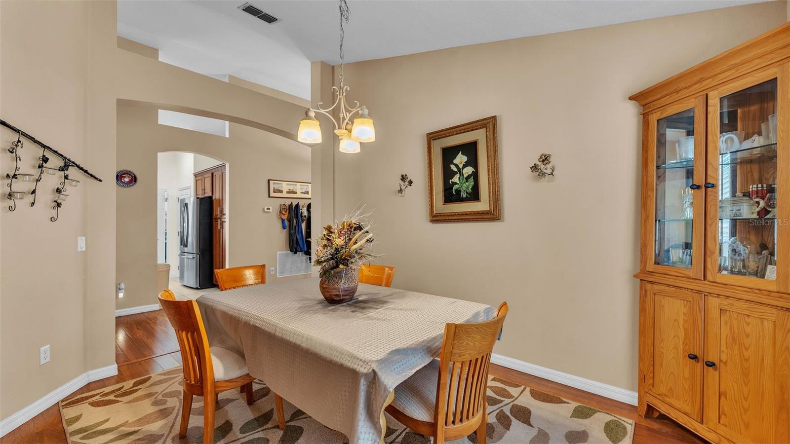 Image 6 of 40 For 506 Henley Circle