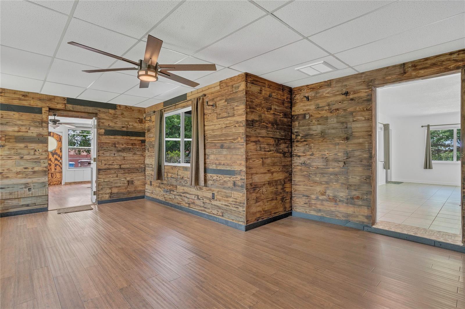Image 18 of 45 For 317 8th Street