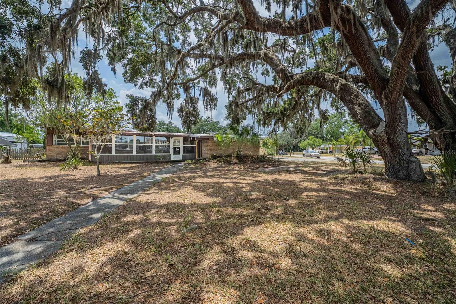 Image 33 of 34 For 415 Manor Drive