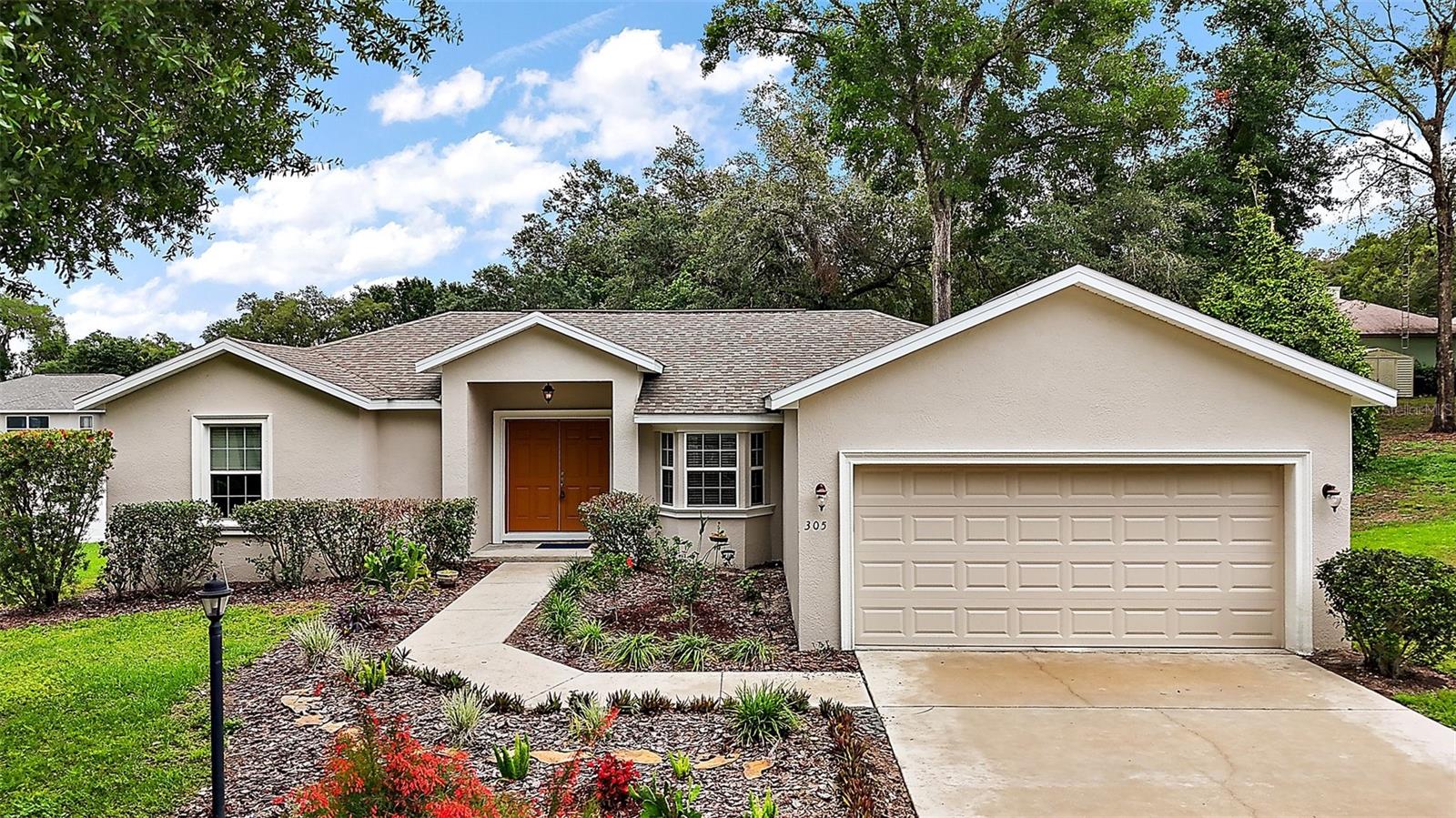Details for 305 Woods Landing Drive, LADY LAKE, FL 32159