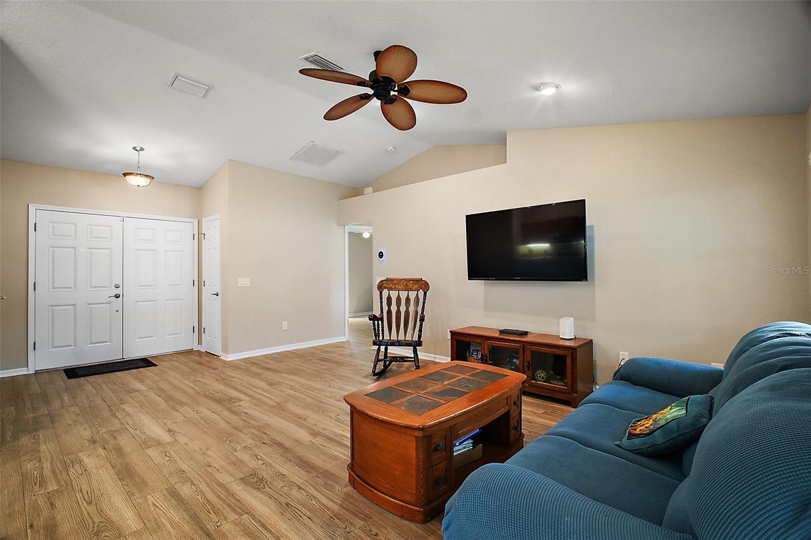 Image 19 of 28 For 305 Woods Landing Drive