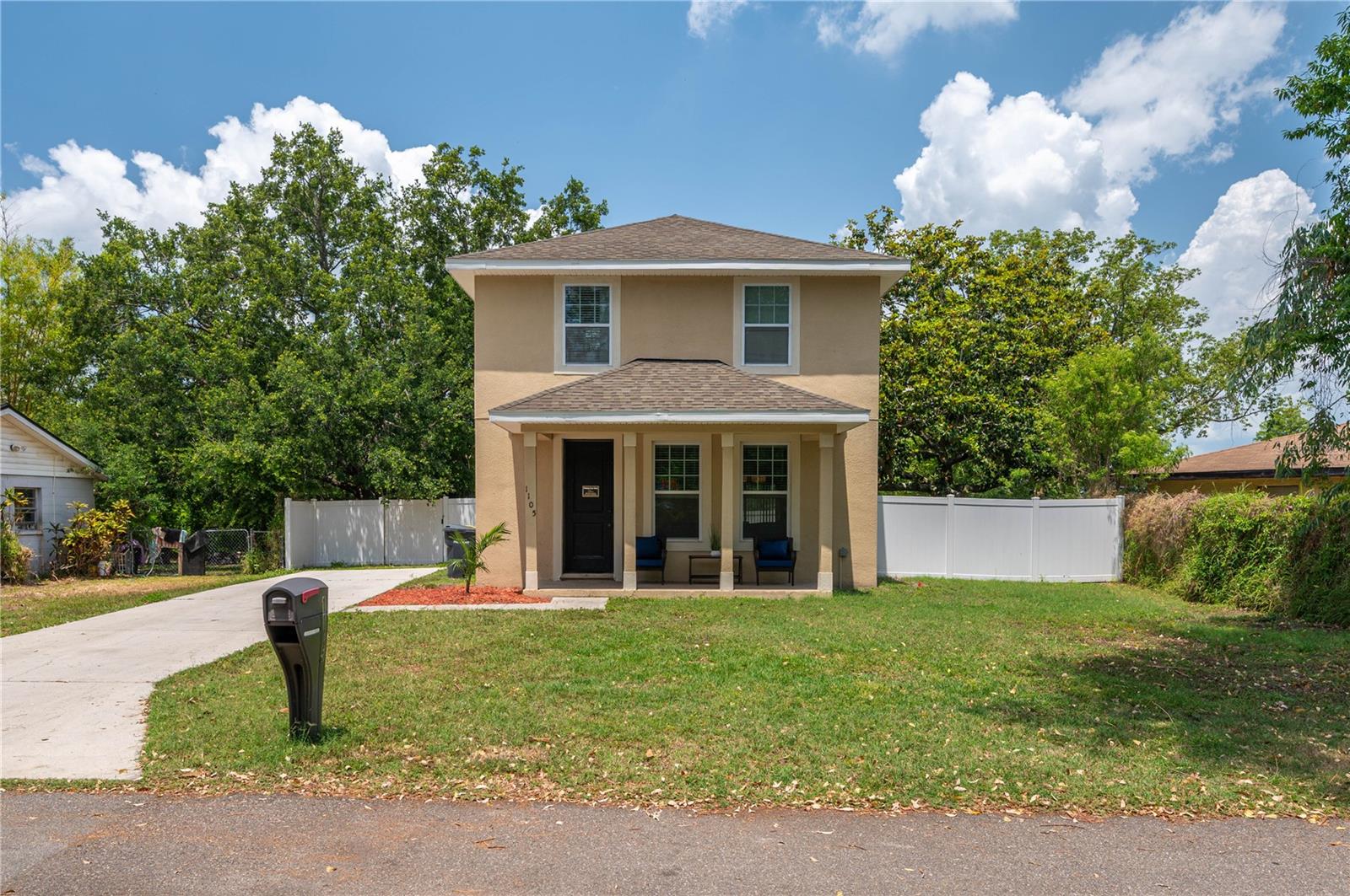 Details for 1105 Watersedge Drive, LAKELAND, FL 33801