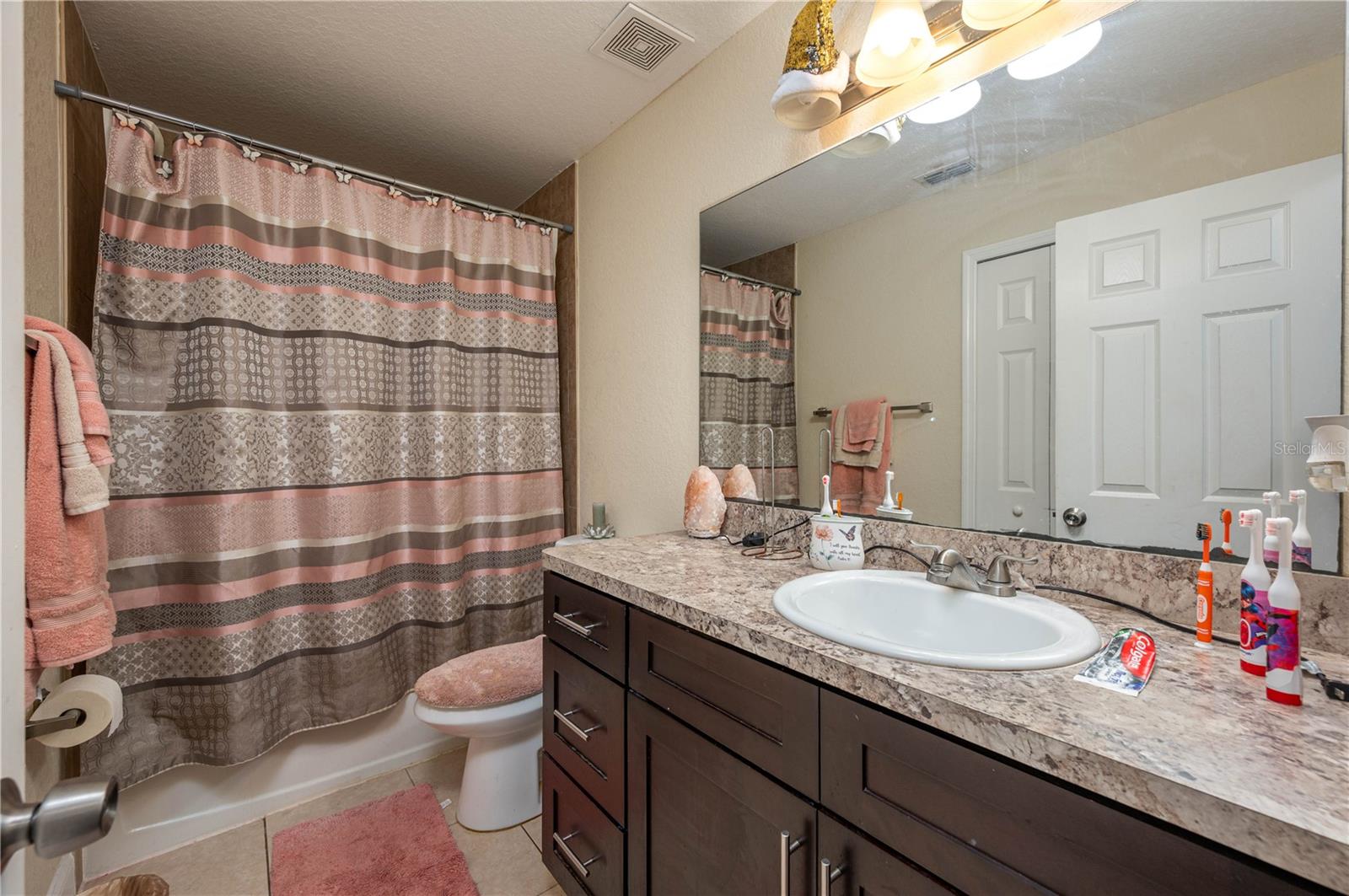 Image 14 of 20 For 1105 Watersedge Drive