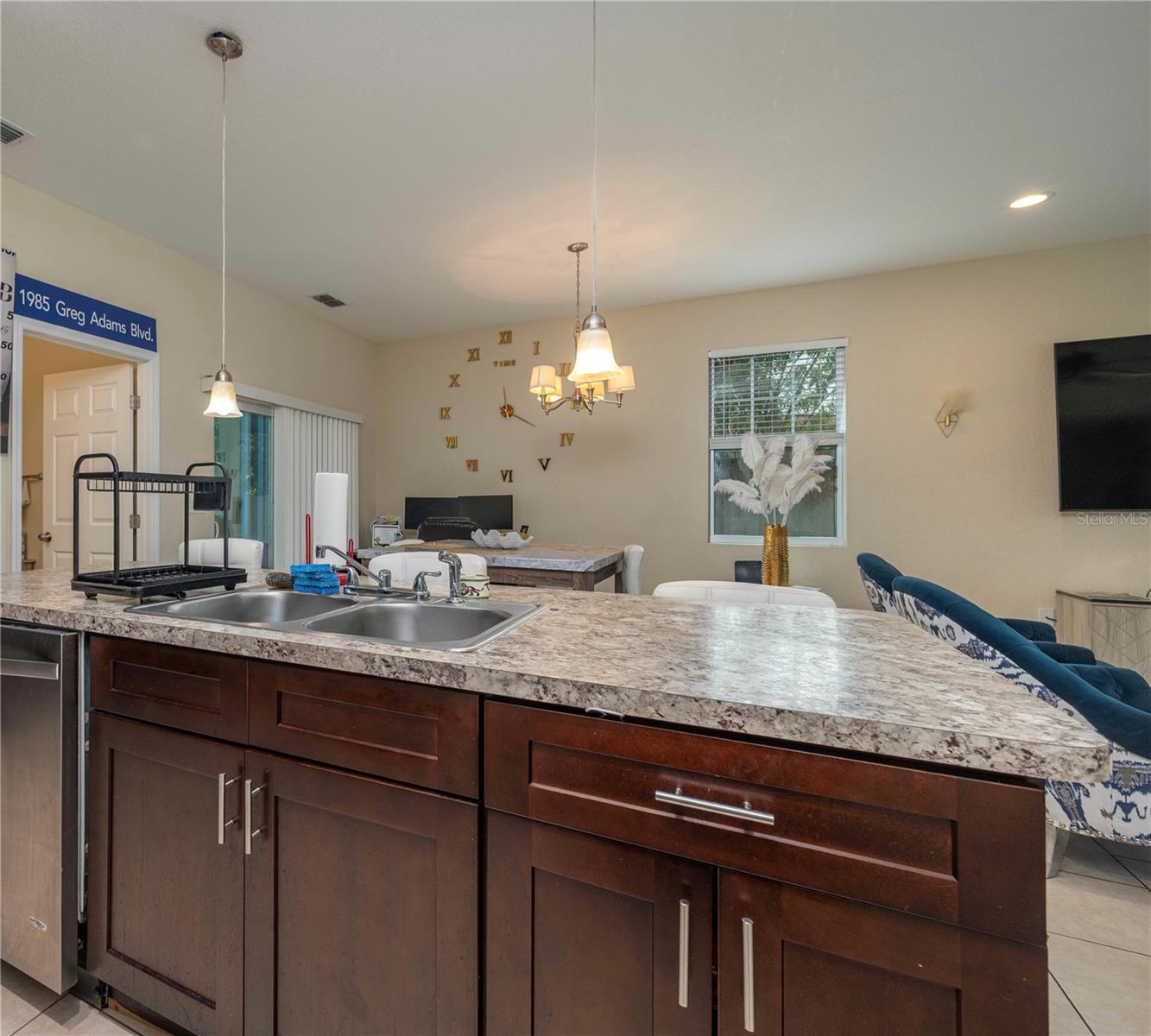 Image 4 of 20 For 1105 Watersedge Drive