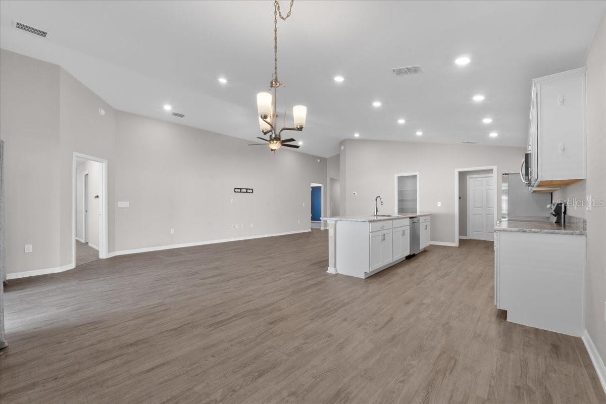 Image 21 of 46 For 1106 Tropea Lane