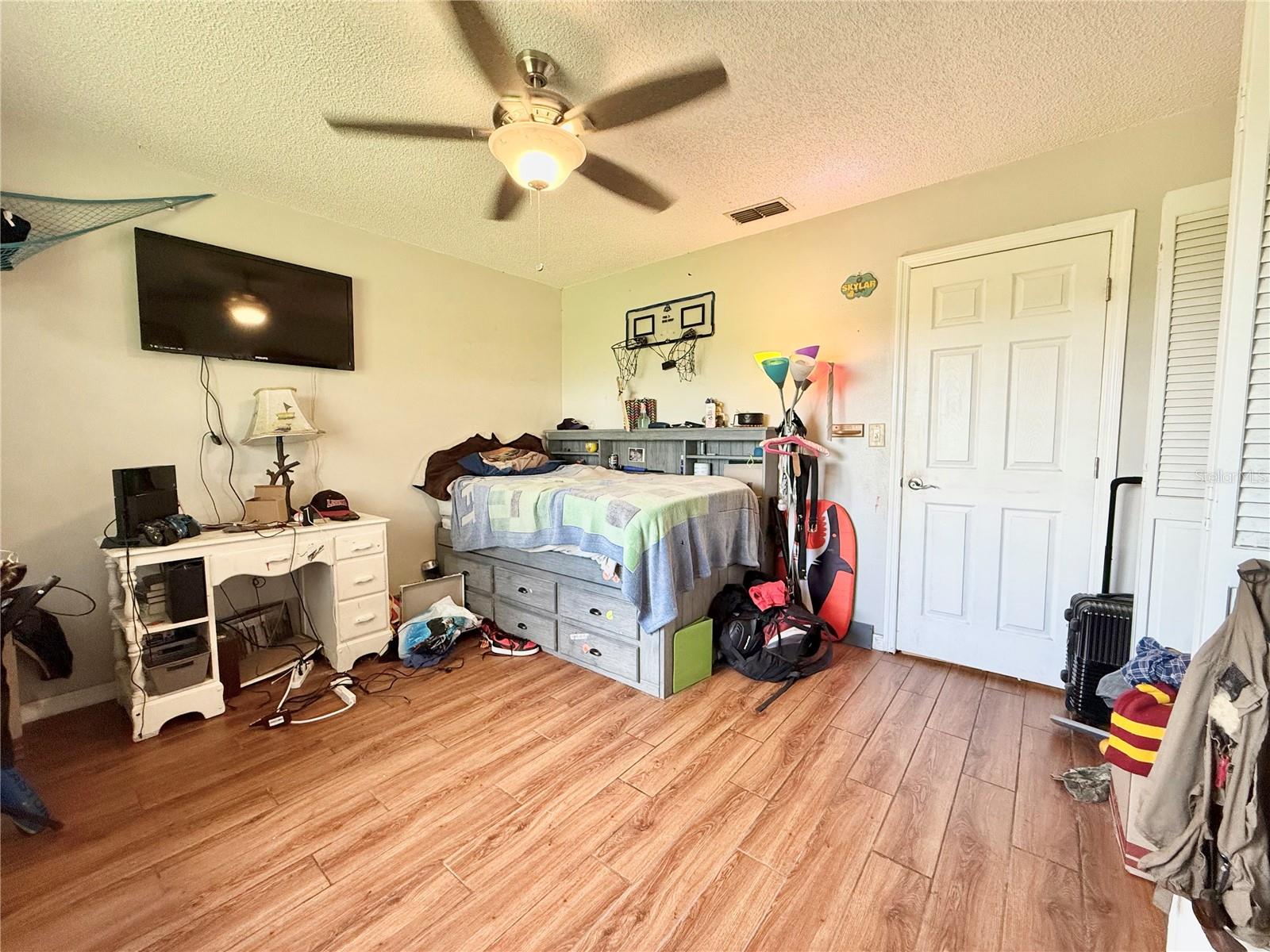 Image 40 of 65 For 2500 Brooke Road