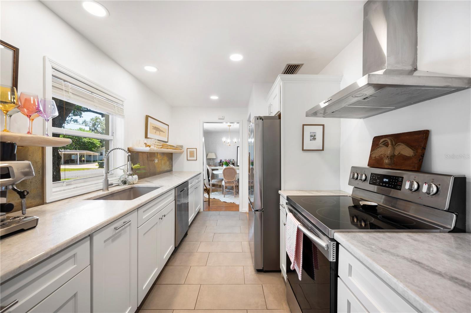 Image 13 of 41 For 921 Avon Avenue