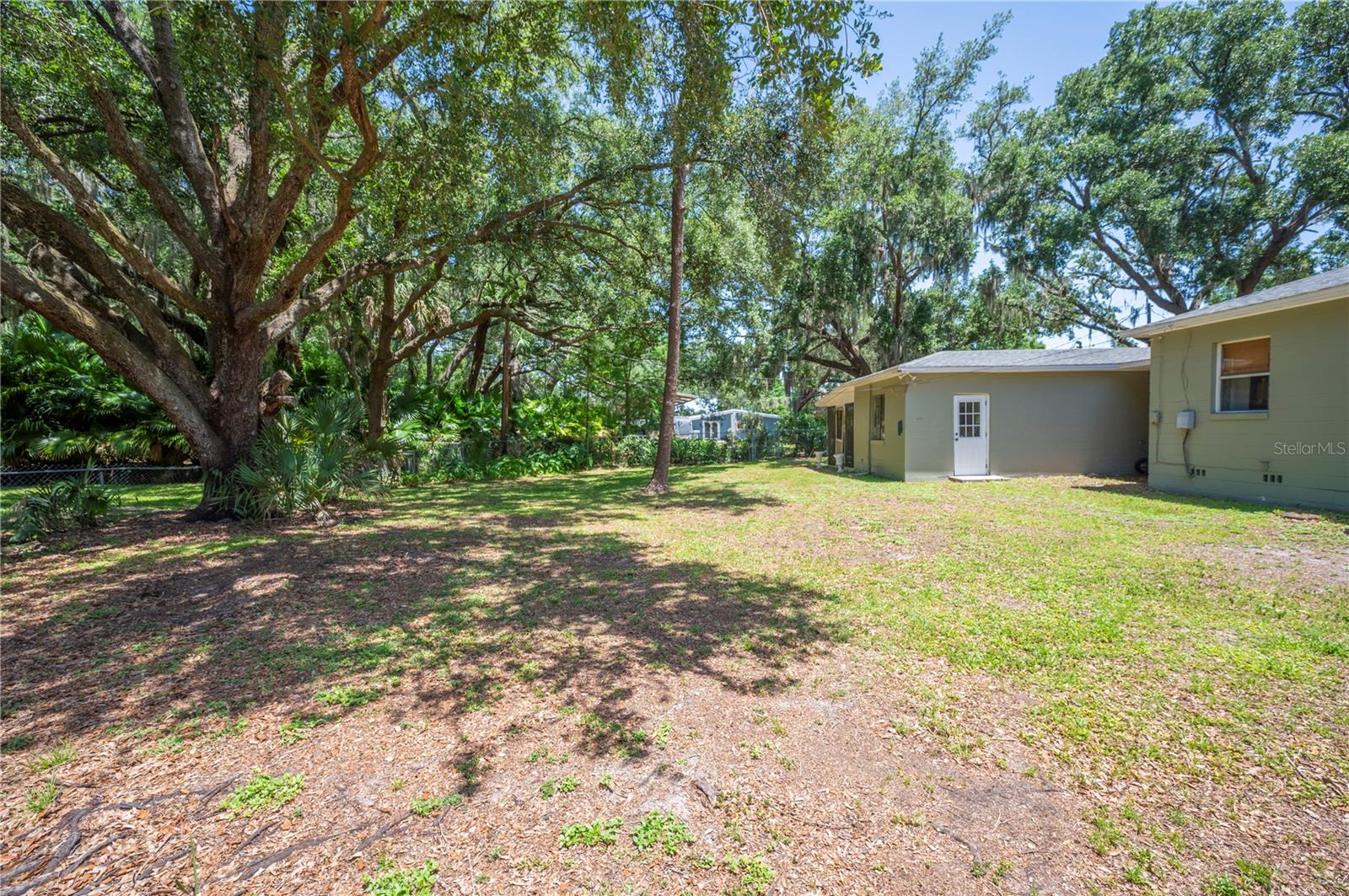 Image 36 of 41 For 921 Avon Avenue