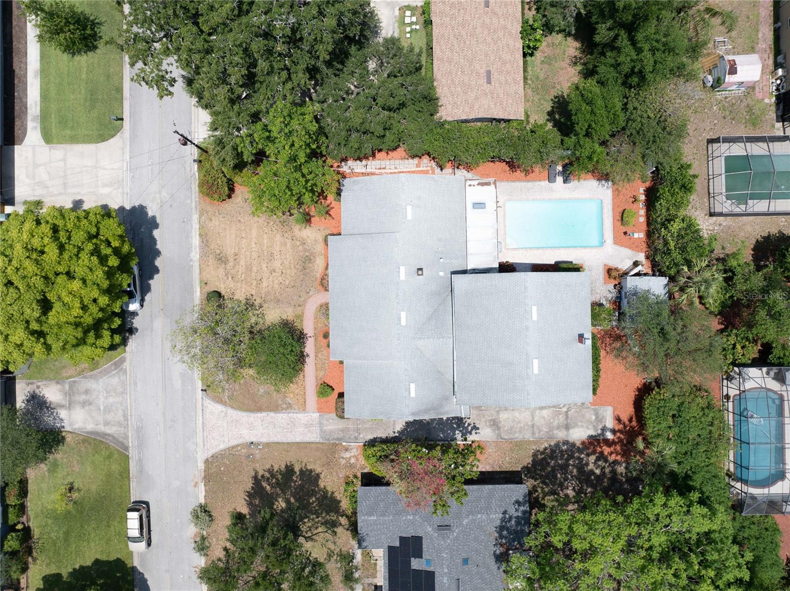 Image 2 of 54 For 16 Golfview Circle Ne